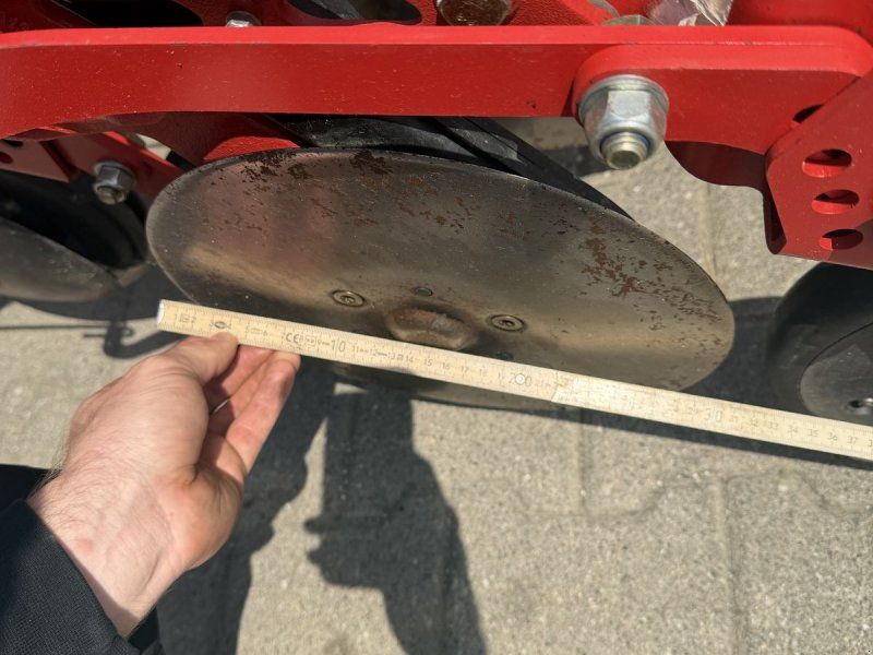 Kverneland E drill