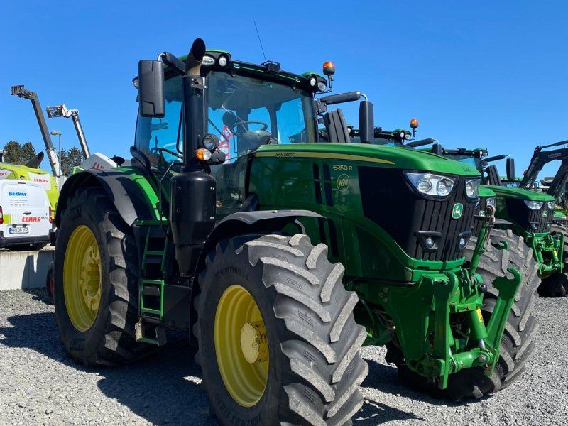 John Deere 6250R