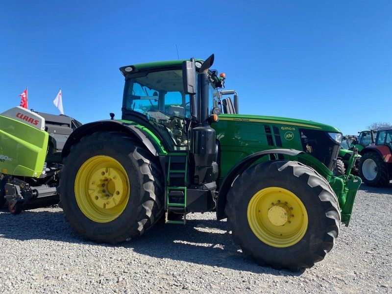 John Deere 6250R