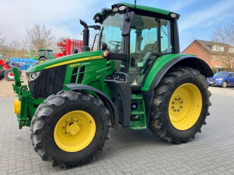 John Deere 6120M