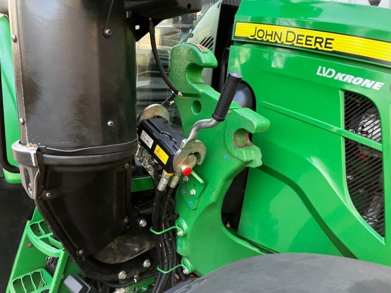 John Deere 6120M