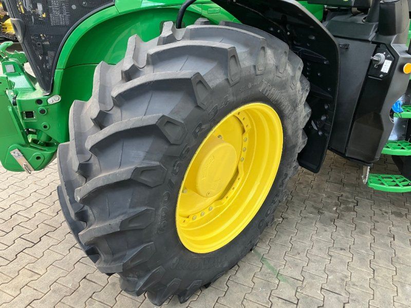 John Deere 7R 310