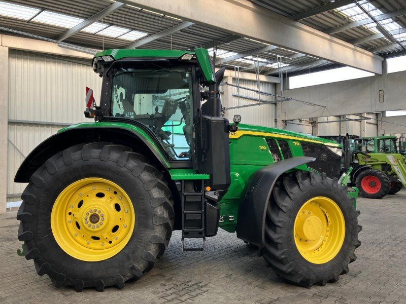 John Deere 7R 310