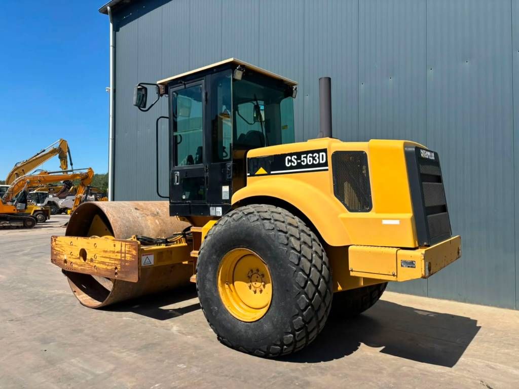 CAT CS563D