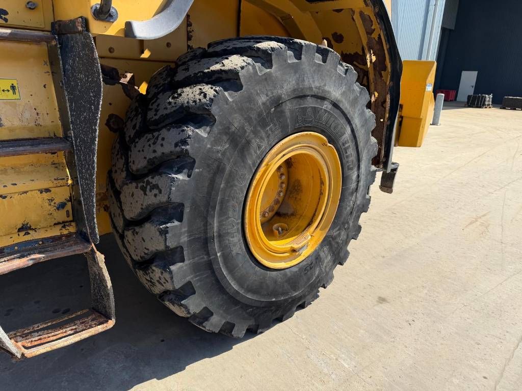 CAT 972M