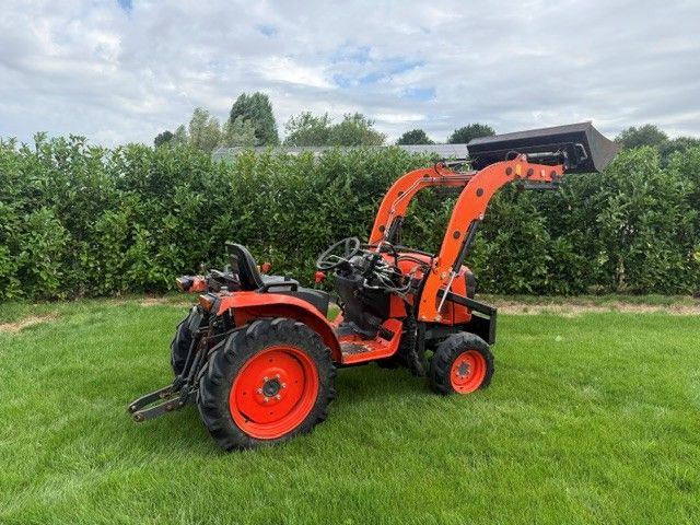 Kubota B2741S met voorlader