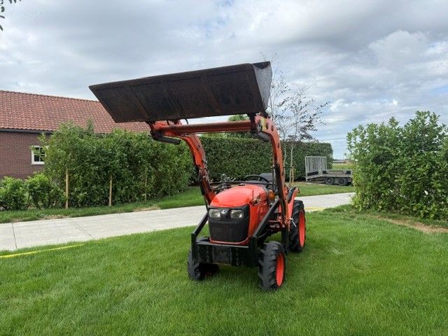 Kubota B2741S met voorlader