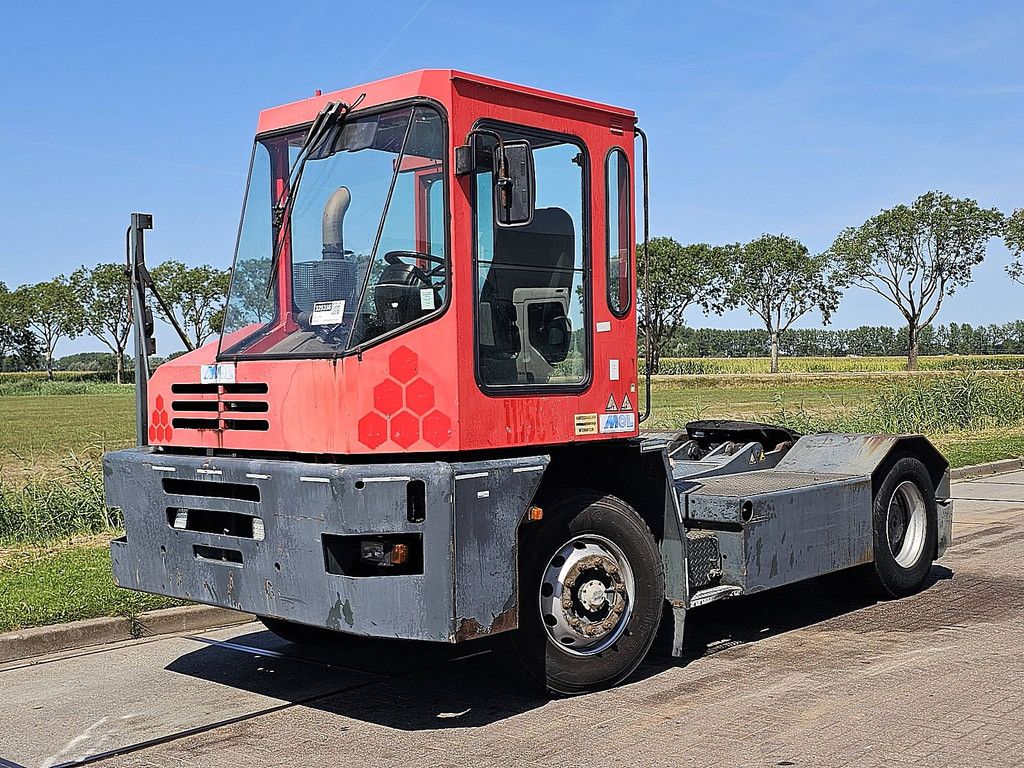 MOL YT200 terminal tractor
