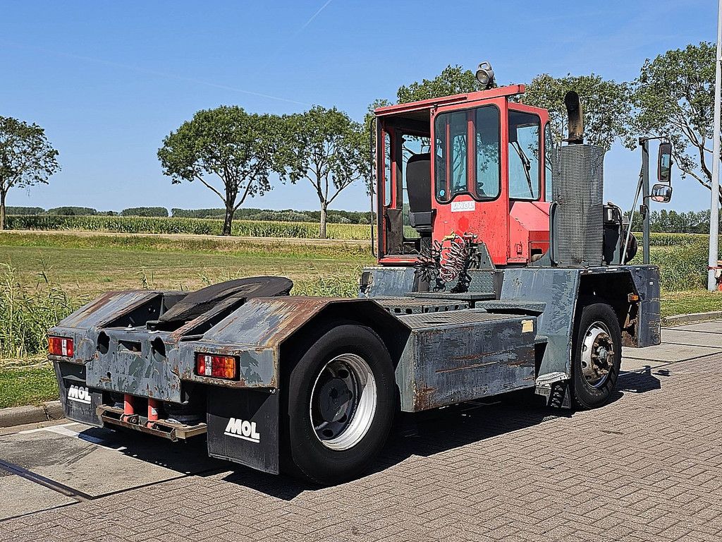 MOL YT200 terminal tractor