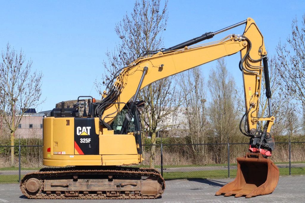 Caterpillar 325 F LCR | ROTOTILT | BUCKET