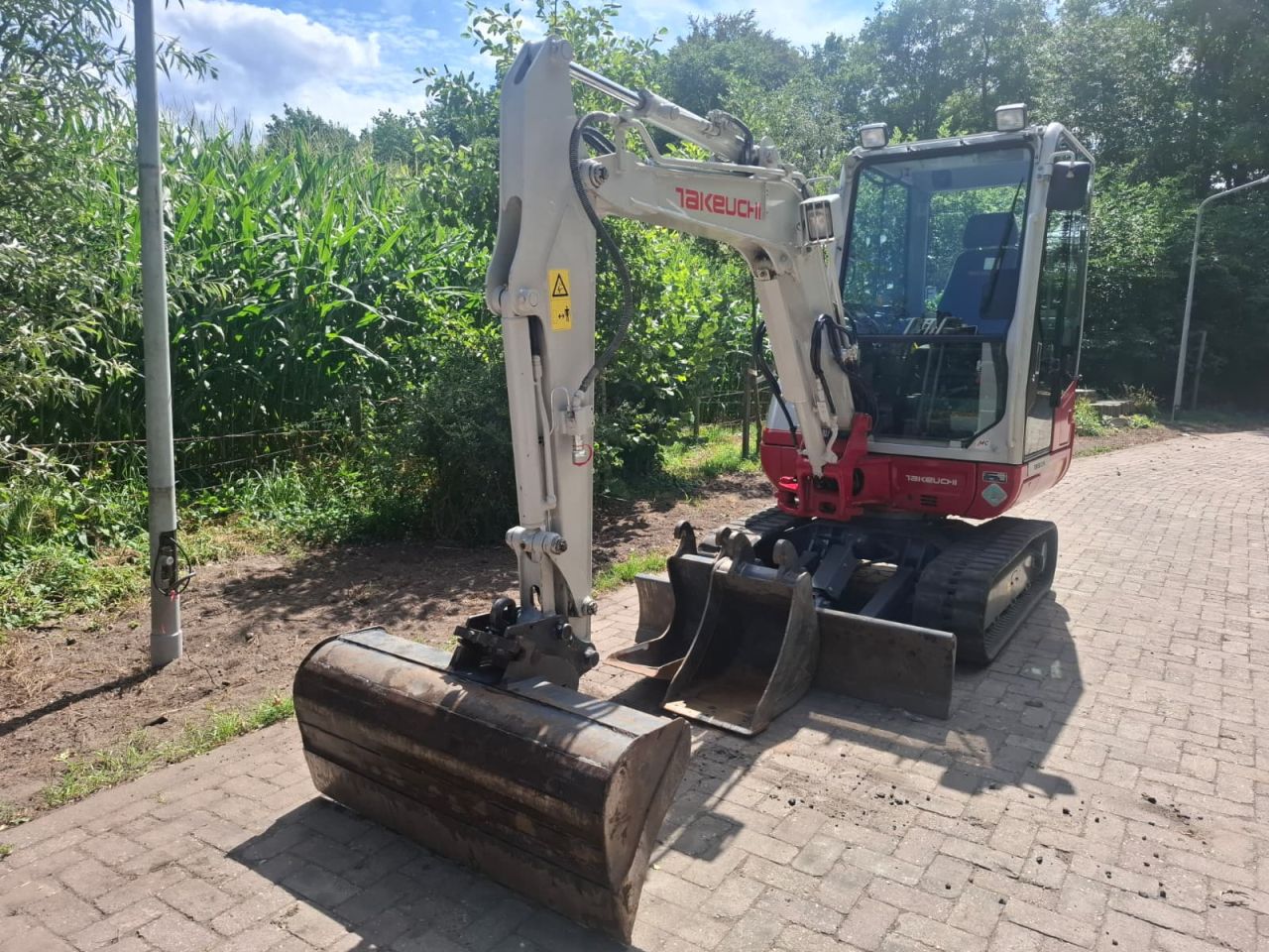Takeuchi TB230 | bj 2019 | 2276 uur | 3 bakken
