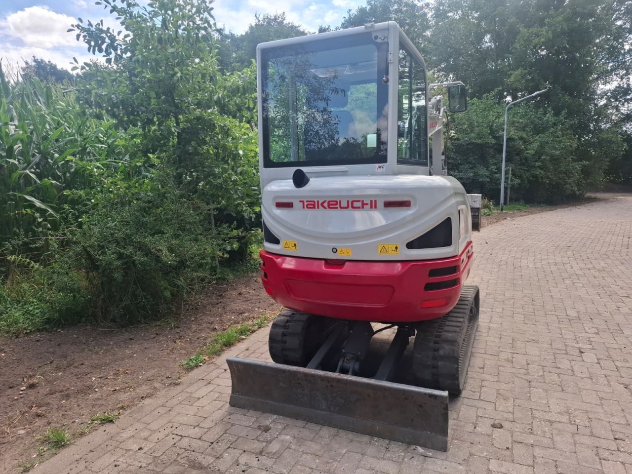 Takeuchi TB230 | bj 2019 | 2276 uur | 3 bakken