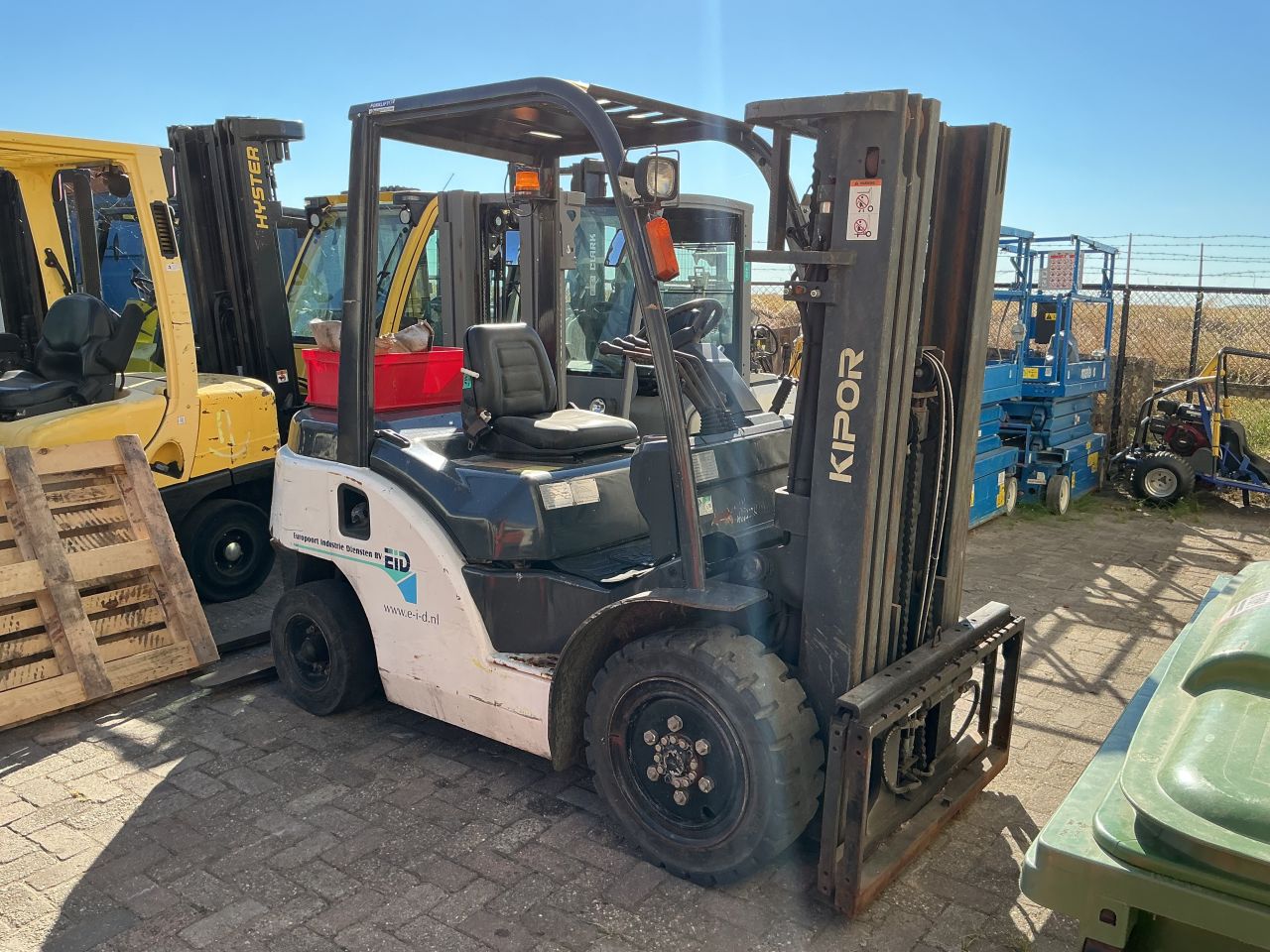 Te Koop Heftruck 3 Ton met kapotte motor prijs is bieden