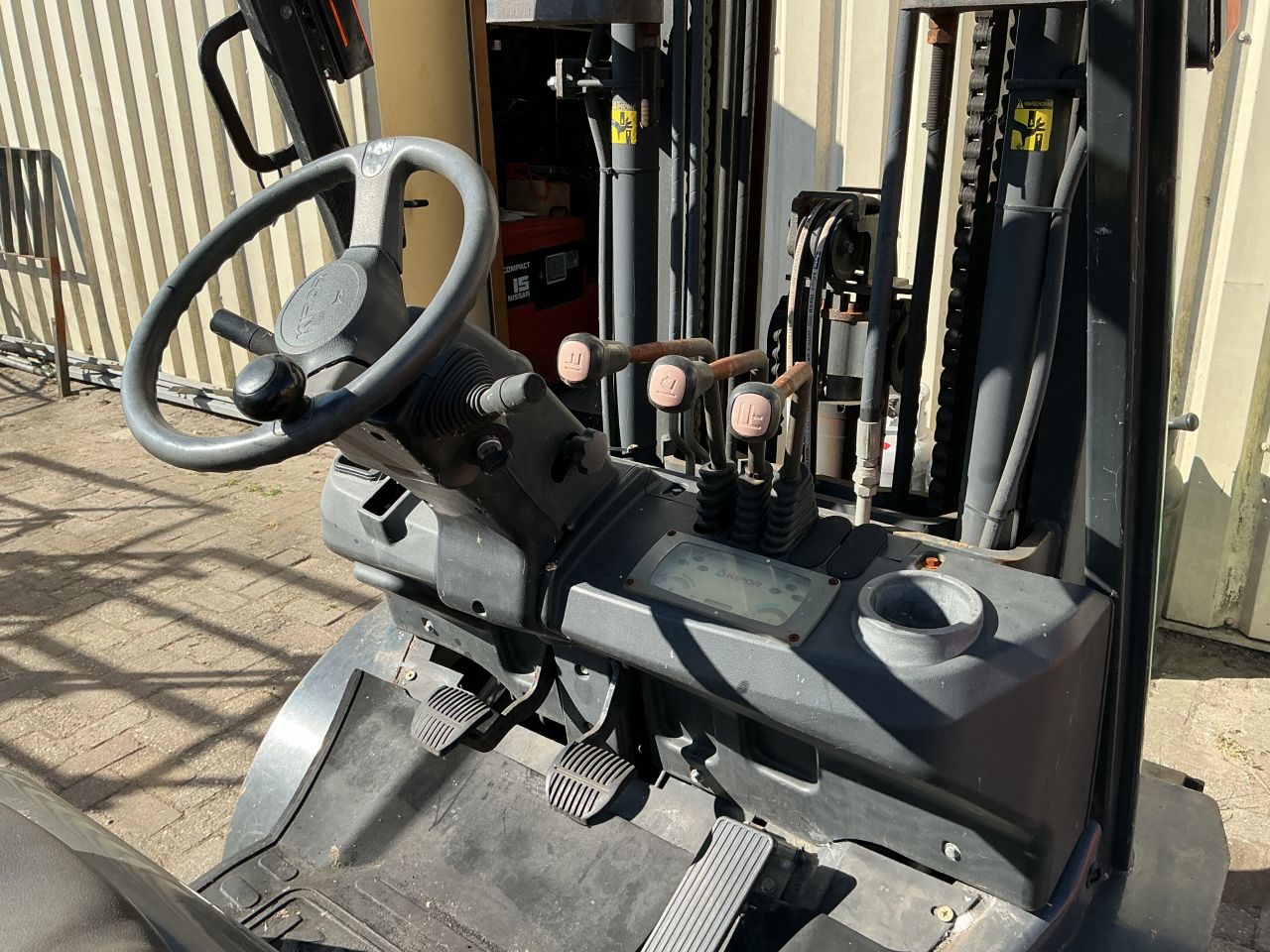 Te Koop Heftruck 3 Ton met kapotte motor prijs is bieden