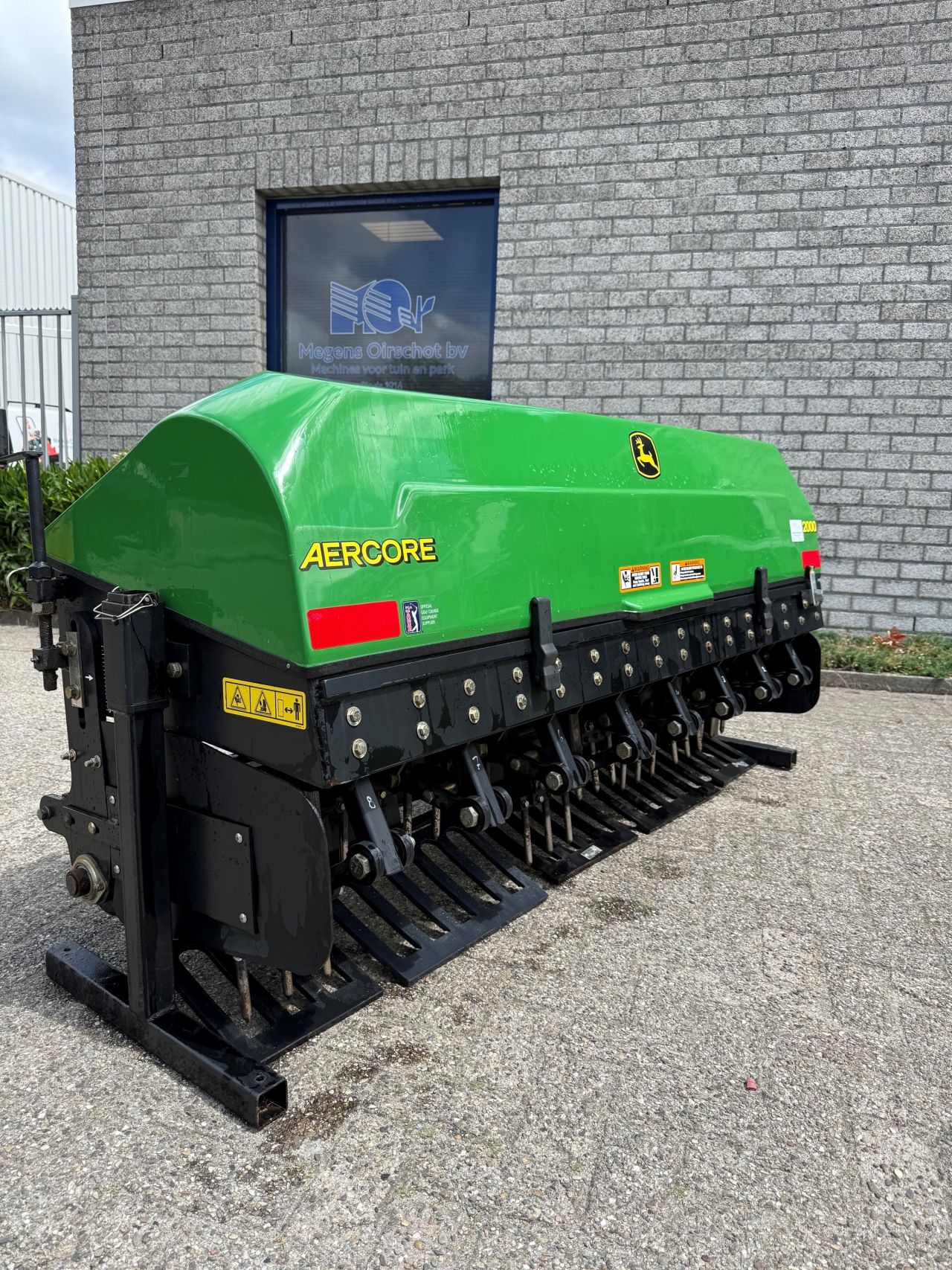 John Deere Aerator 2000