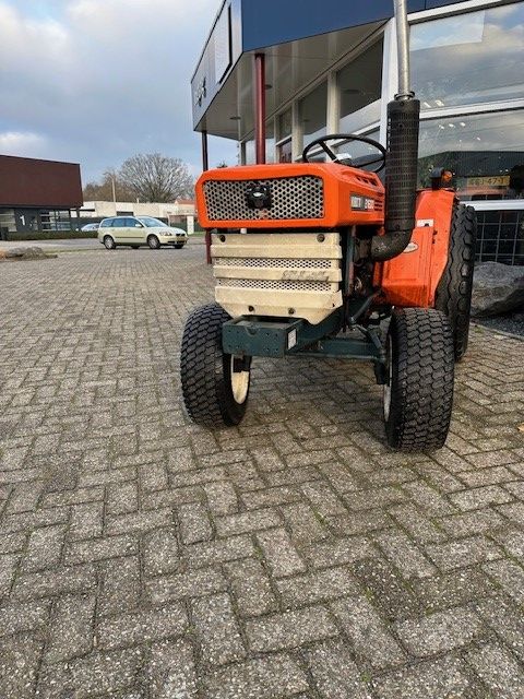 Kubota B1600