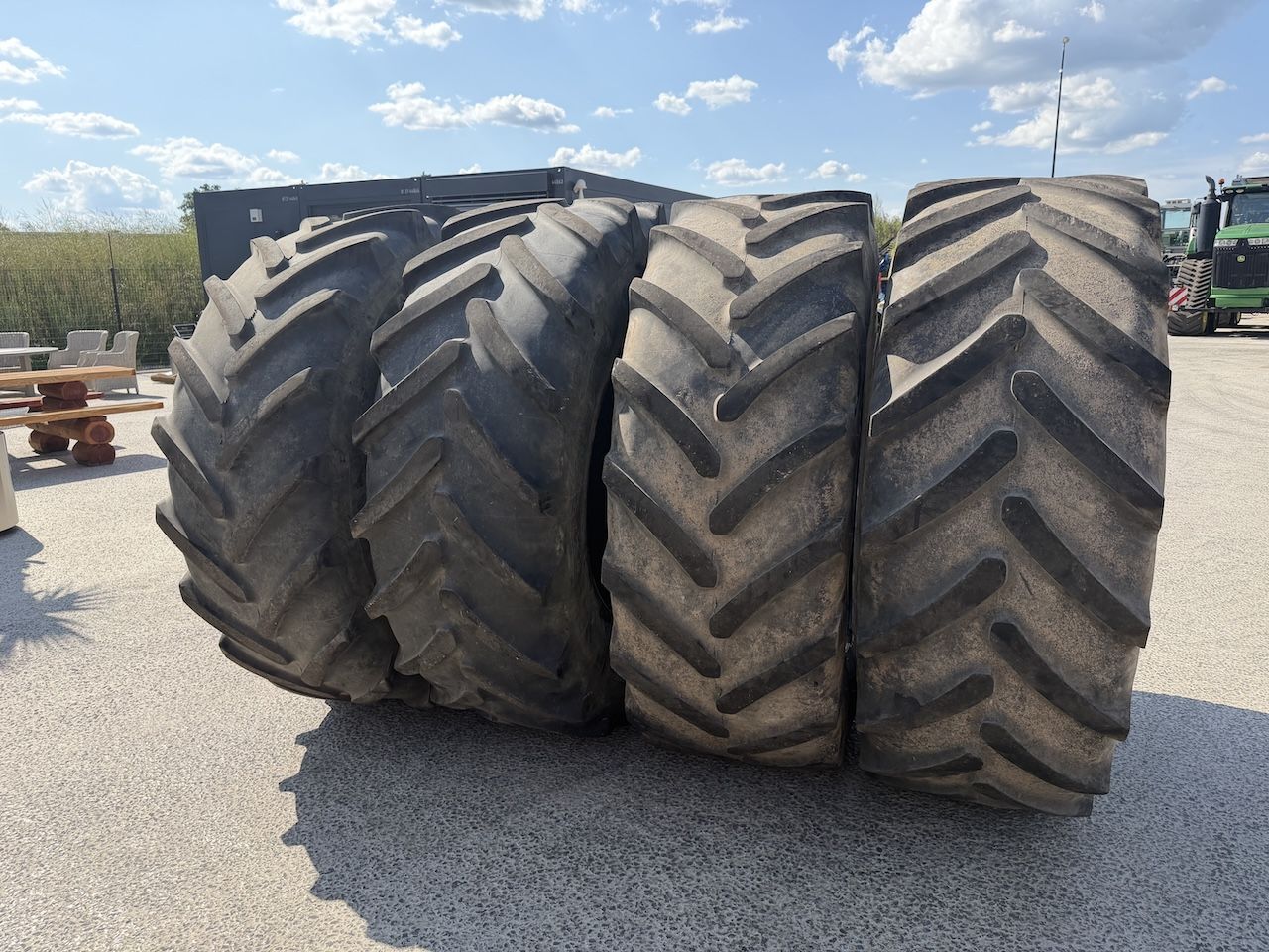 Banden 4x Michelin 620/70R42