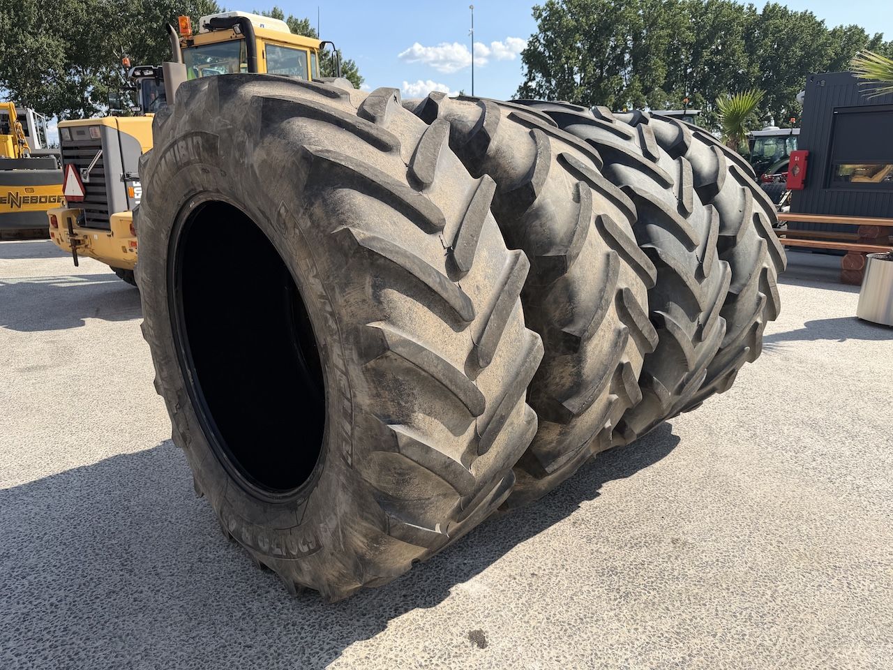 Banden 4x Michelin 620/70R42