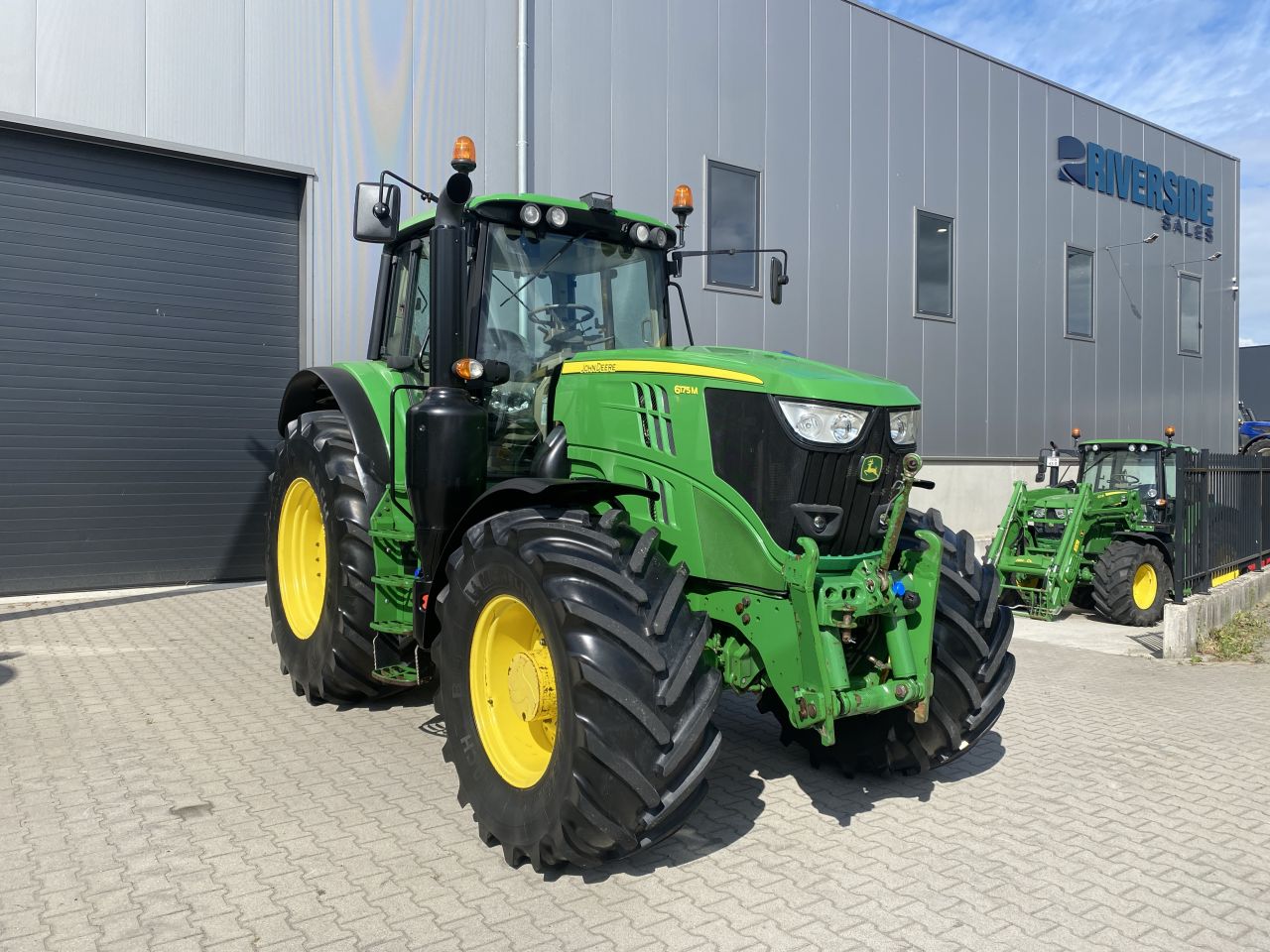 John Deere 6175M