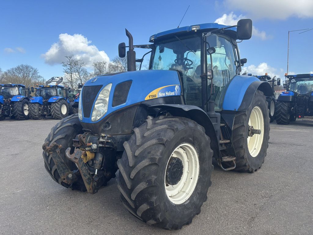 NEW HOLLAND T7060