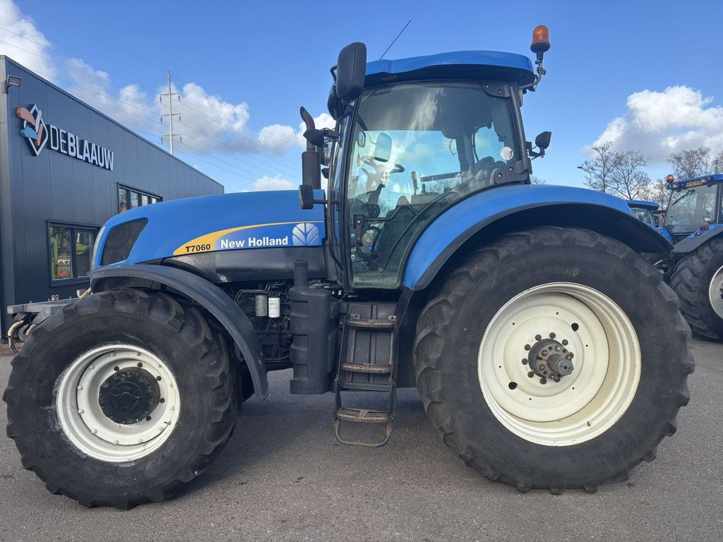 NEW HOLLAND T7060