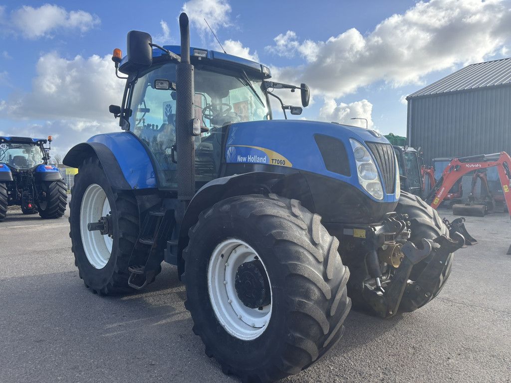 NEW HOLLAND T7060