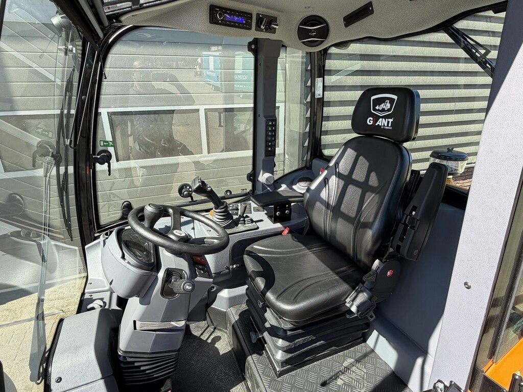 Giant G5000 shovel NIEUW giekvering €1130 LEASE