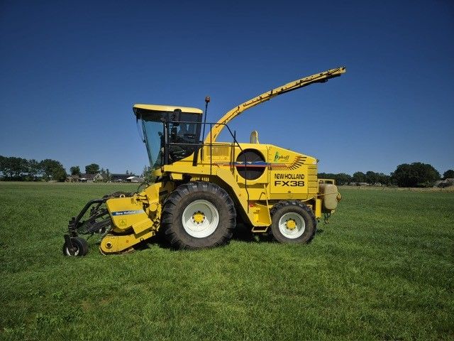 New Holland FX38