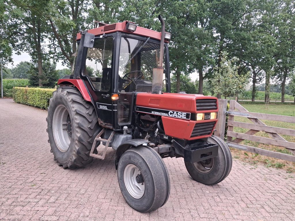 Case IH 585XL