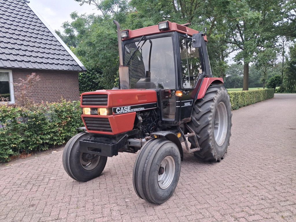 Case IH 585XL