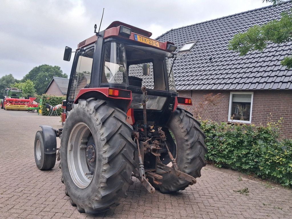 Case IH 585XL
