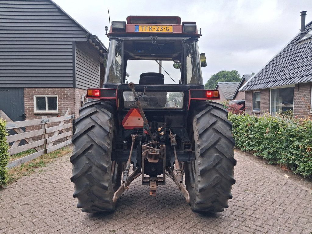 Case IH 585XL