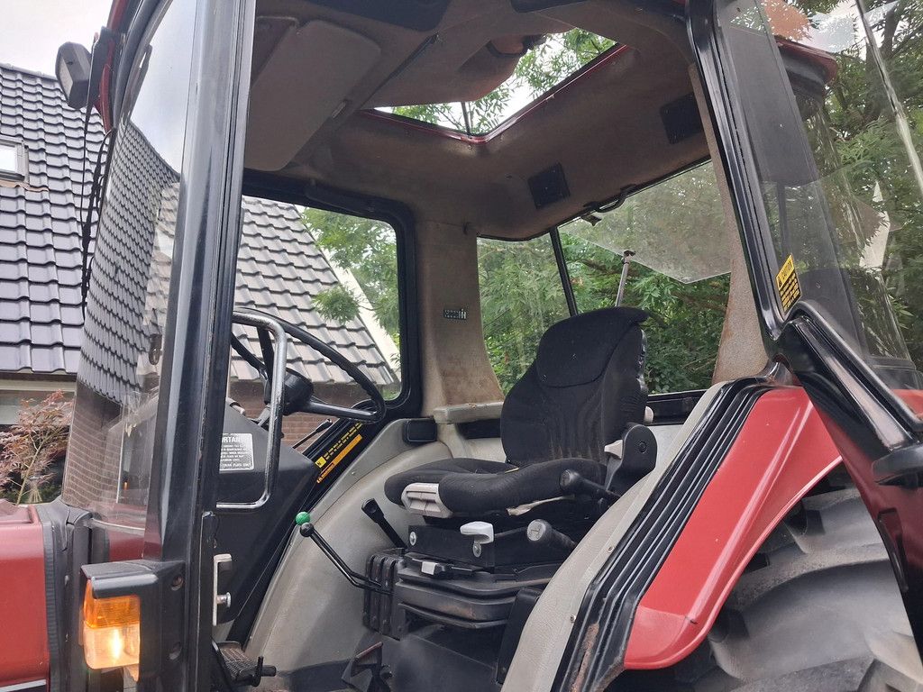 Case IH 585XL