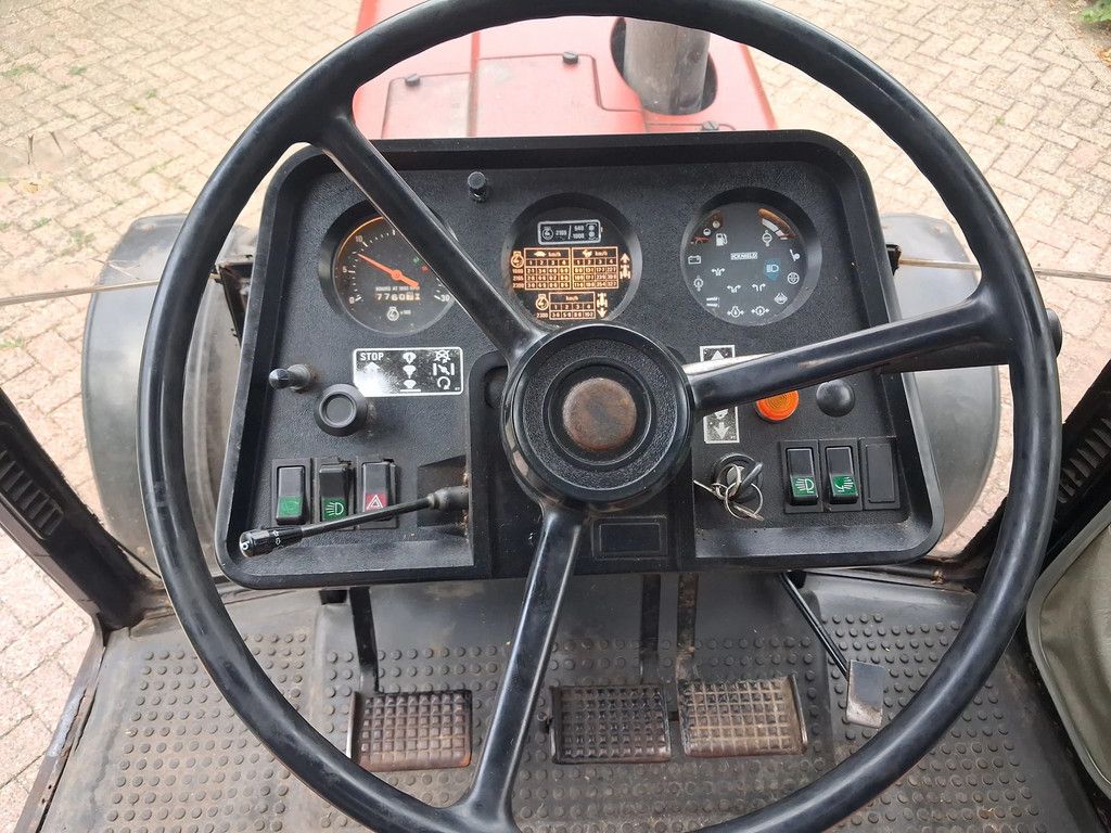 Case IH 585XL