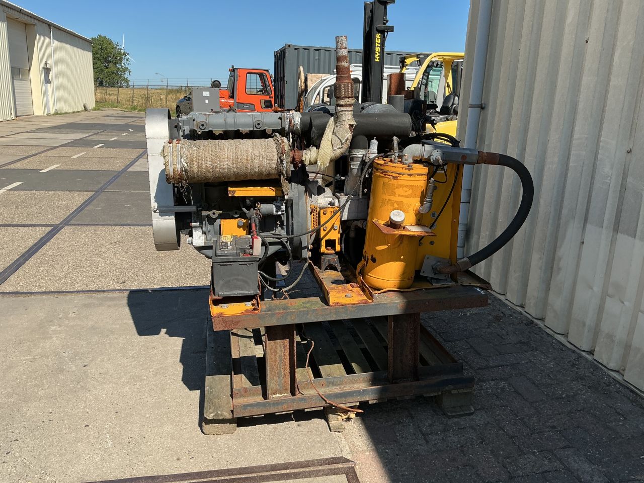 Te koop compact Comressor met Deutz 3 Cilinder diesel