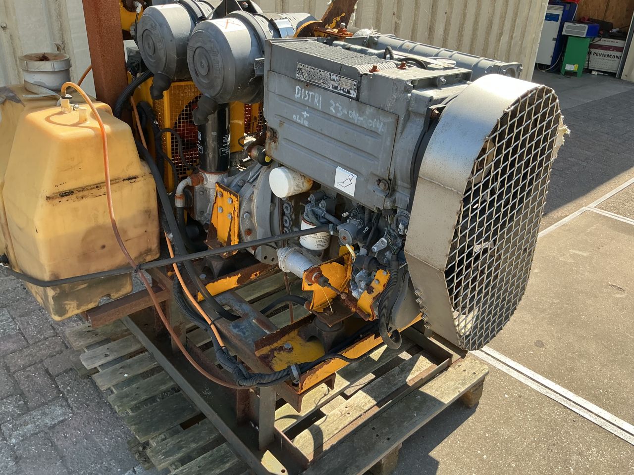 Te koop compact Comressor met Deutz 3 Cilinder diesel