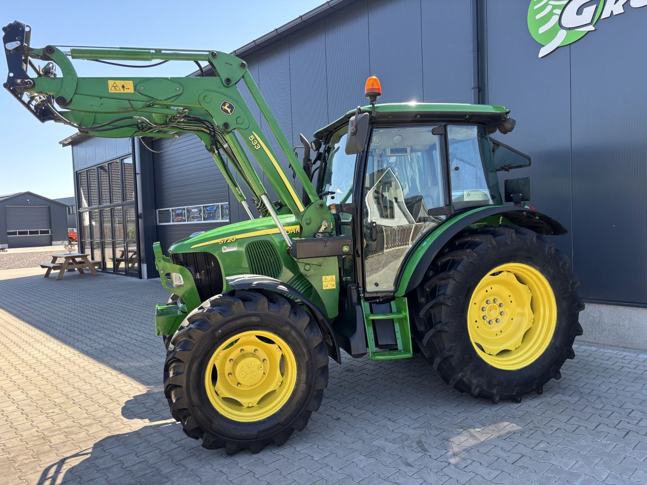 John Deere 5720