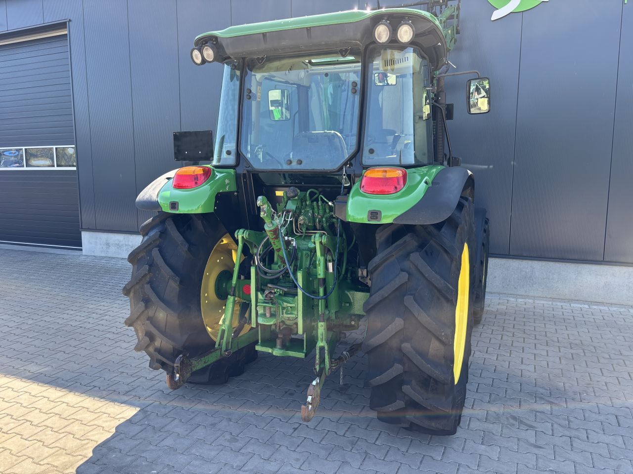 John Deere 5720