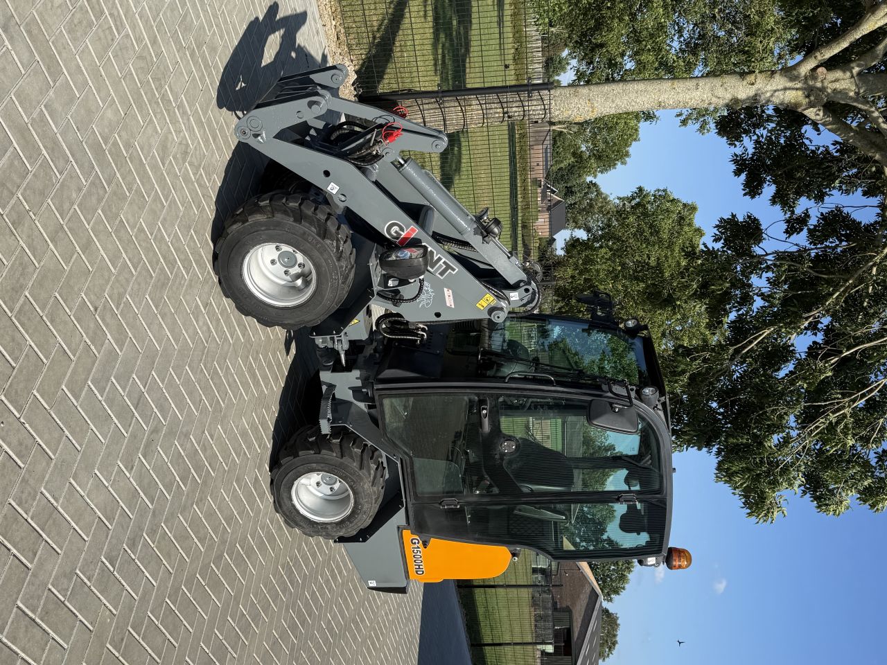 Giant g1500hd met cabine