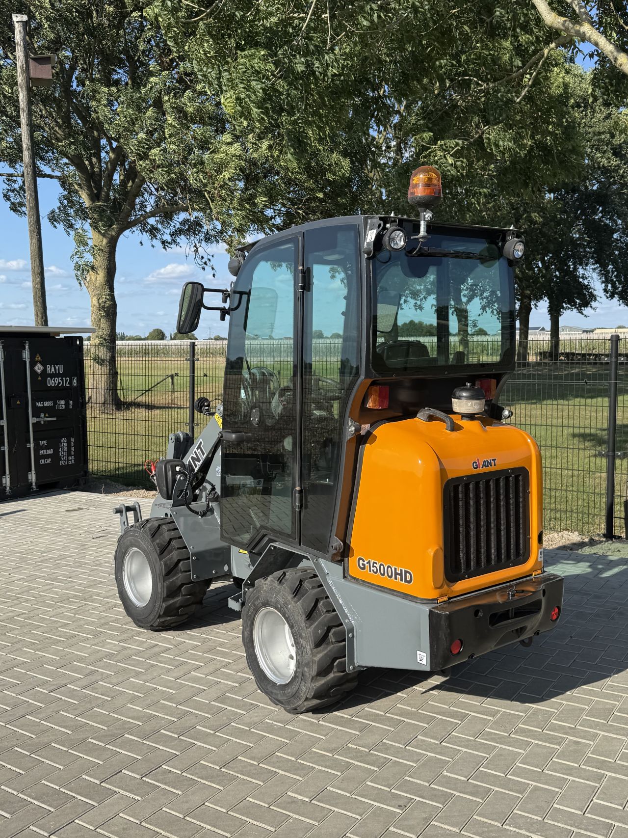 Giant g1500hd met cabine