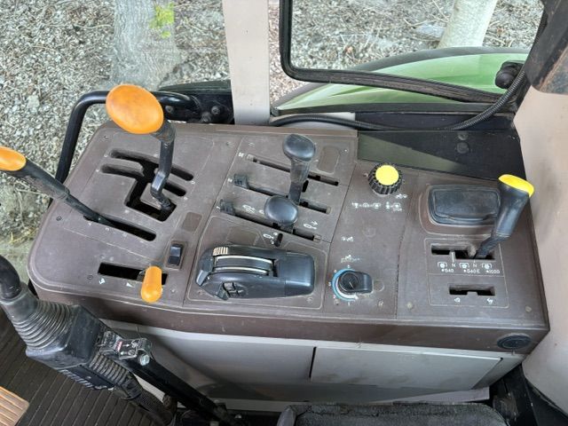 John deere 6320