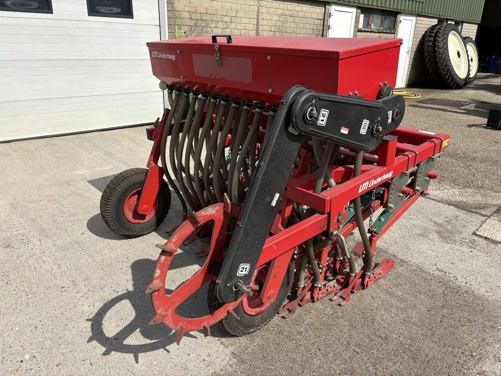 Underhaug 7900 gras doorzaaimachine