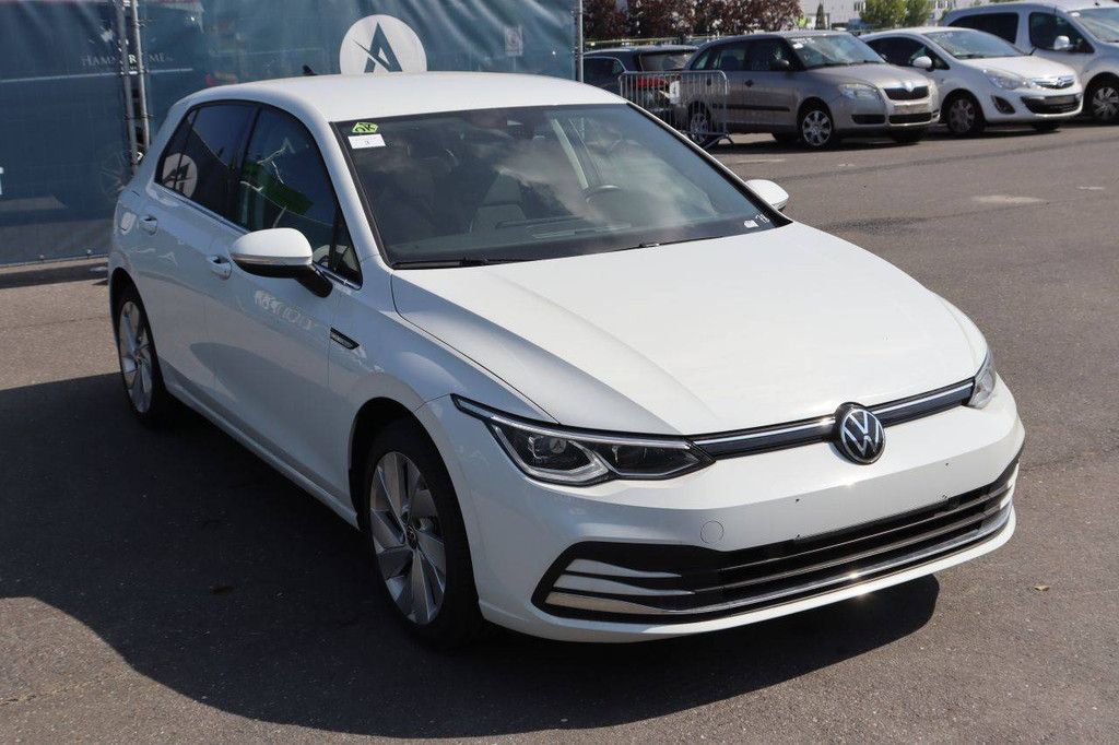 Passenger car Volkswagen Golf VIII Mild-Hybrid Petrol 149hp 2020 (Margin)