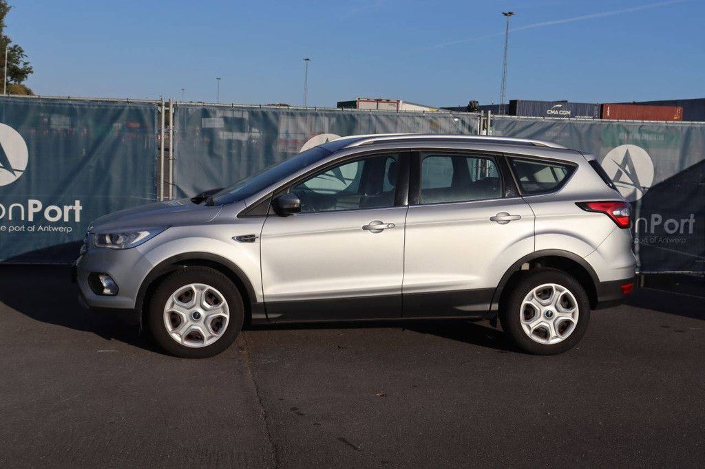 SUV Ford Kuga Petrol (Margin)
