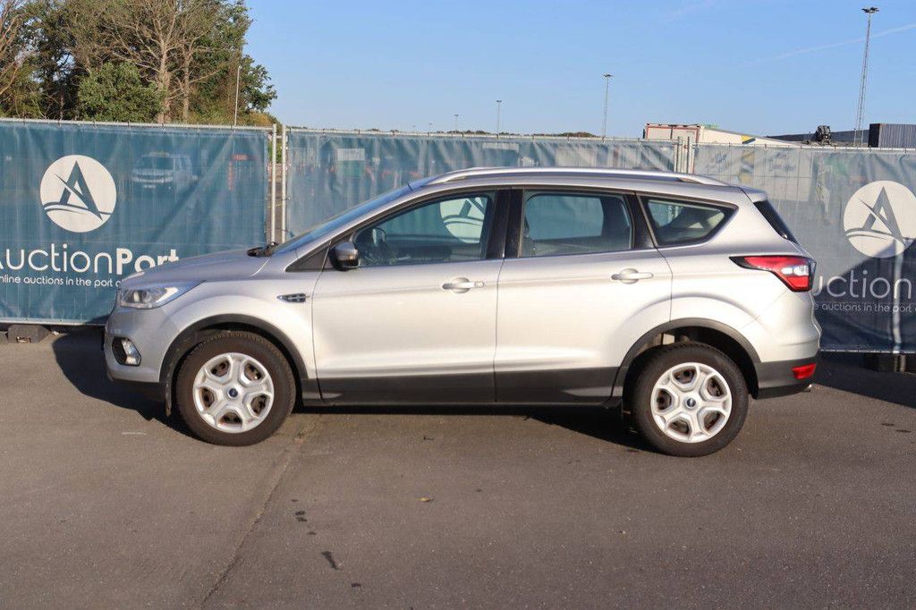 SUV Ford Kuga Petrol (Margin)