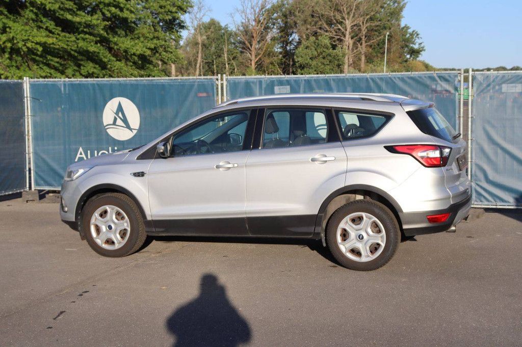 SUV Ford Kuga Petrol (Margin)