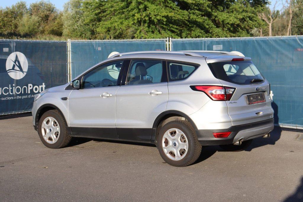 SUV Ford Kuga Petrol (Margin)