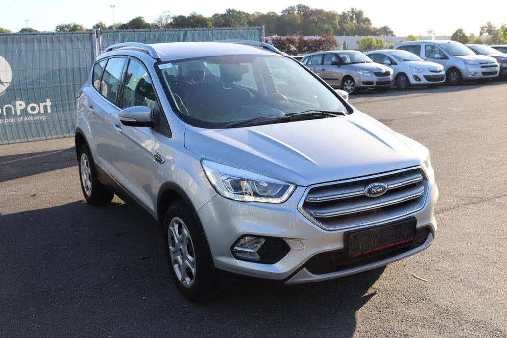 SUV Ford Kuga Petrol (Margin)