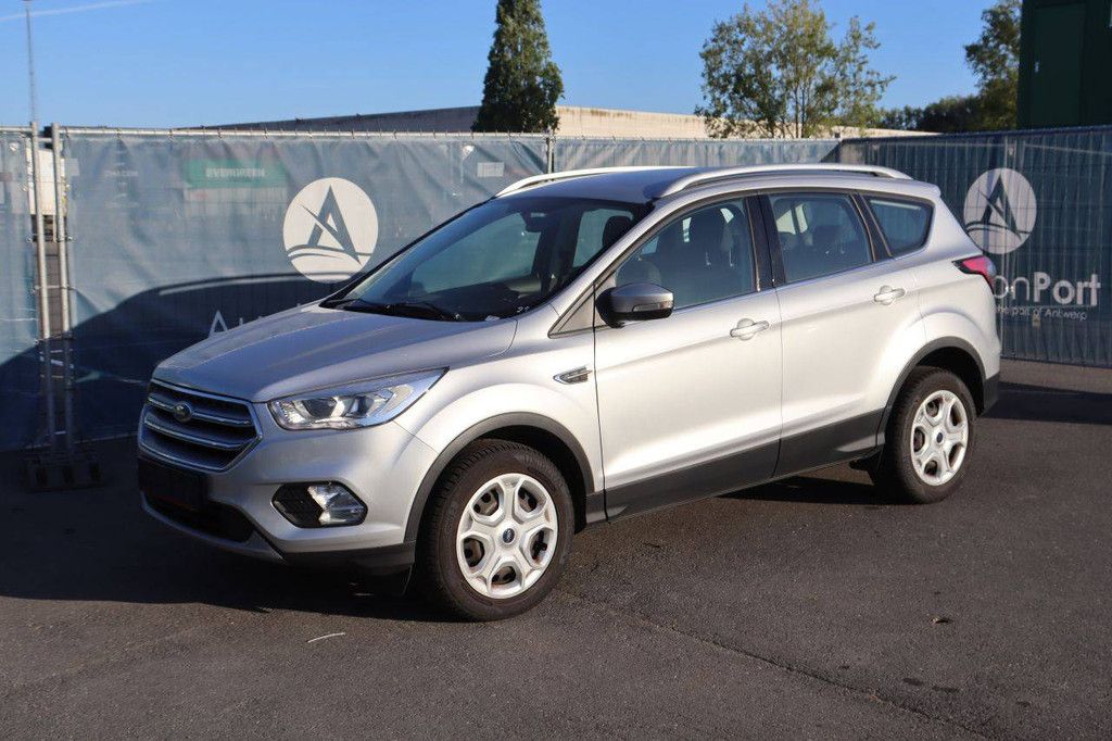 SUV Ford Kuga Petrol (Margin)