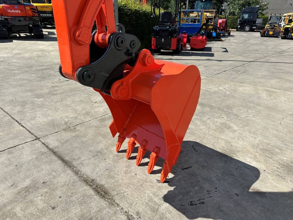 Midi excavator Kubota KX155-3SZ Diesel 2012